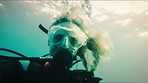 Scuba Girl Spooked by Dead Body Underwater