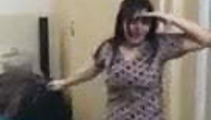 Desi call girl dance in lahore at private hotel room