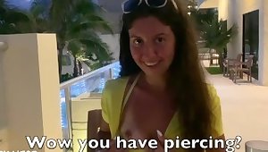 Russian whore sucks and fucks with a foreigner at the hotel for cash